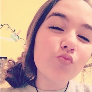 Meet your Posher, Michaela